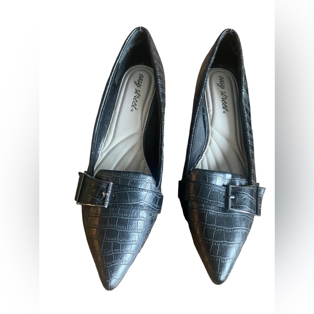 Easy Street Women Kitten Pump Heels Waive Size US 8.5 Black Faux Leather